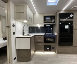 Caravanes de luxe de type RV, occasion, 2023 2024 2025 2026, East To West ALTA 2800KBH - Product Image 3