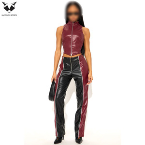 Pantalon en cuir bicolore bordeaux et noir tendance, pantalon taille haute pour femme avec fermeture éclair et empiècements rayés en similicuir PU, tenue de club sexy - Product Image 5