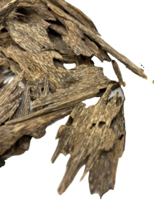 Brûleur de Bakhoor en bois d'Oud Double Grade, organique, à forte teneur en résine, parfum longue durée, encens pur Oud Vietnam Bois de Santal AOW3 - Product Image 1