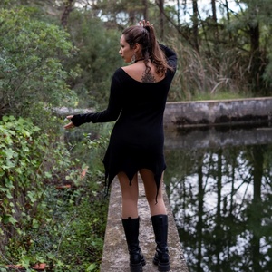 เสื้อท่อนบนแขนยาวพร้อมชายเสื้อแบบอสมมาตร เหมาะสำหรับใส่ไปงานเทศกาล สไตล์โบโฮแฟนตาซี น้ำหนักเบาและสวมใส่สบาย - Product Image 3