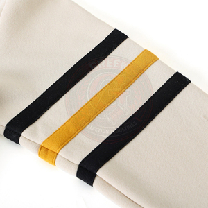Cardigan tricoté à col en V pour homme, motif Alpha Phi A, broderie lettres grecques AΦA, rayures contrastées, pull de style classique - Product Image 4