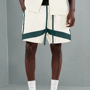 Ensemble de survêtement décontracté pour homme, blanc avec rayures vertes, style color block, veste zippée oversize et short respirant pour l'été - Product Image 3