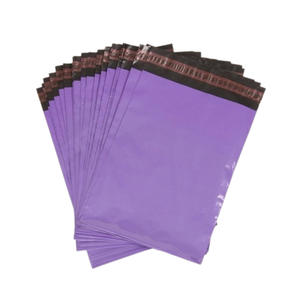 Bolsas de embalaje y envío Poly Mailer de alta calidad Bolsas de plástico de espesor personalizado del proveedor de Vietnam - Product Image 1
