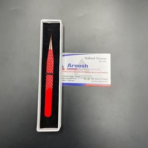 Pince à épiler à isolation rouge à pointe or rose Pince à épiler d'extension de cils à poignée diamantée en acier inoxydable de haute qualité - Product Image 1