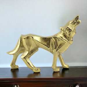 Jaffs Exports - Escultura de Lobo Dorado de 19.5 cm de Alto x 7.5 cm de Ancho x 25 cm de Largo, Decoración Artística para Mesa, Diseño Moderno, Hecho a Mano, Chapado en Oro - Product Image 5