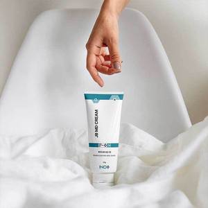 MEDI SECTION M 100g Crème réparatrice post-laser à l'acide hyaluronique, hydratante, sans parfum, pour le visage - Product Image 3