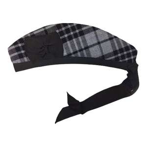 Sombrero tartan Glengarry, una gorra tradicional escocesa hecha de lana o lana acrílica, con un pompón en la parte superior y un lado. - Product Image 4