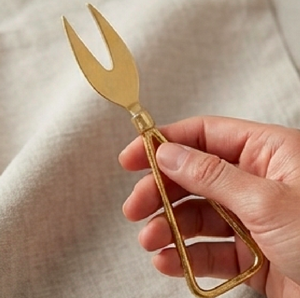 Elegant Cheese Knife And Butter Spatula Set Stainless Steel With Metallic Gold Handles Perfect For Stylish Kitchen Dining - Product Image 2