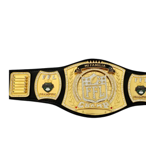 เข็มขัดแชมป์ FFL Mi Familia ดีไซน์ทองคำและเพชร สายสีดำพรีเมียม พร้อมโลโก้ฟุตบอล สำหรับนักสะสมหรือแฟนๆ - Product Image 4