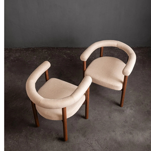 Silla de Salón Moderna con Detalles en Madera de Teca Sólida, Silla Tapizada Minimalista para Villas de Lujo, Hoteles y Interiores Contemporáneos - Product Image 3
