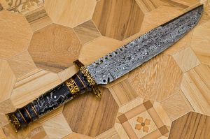 Cuchillo Bowie Táctico de Damasco Hecho a Mano, con Mango de Resina Blanca, Personalizable, Hoja Fija de Acero de Damasco, Multifuncional para Camping - Product Image 4