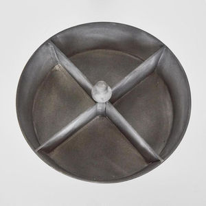 Support à ustensiles vintage en métal finition nickel antique et organiseur de matériel multi-compartiments, solution de rangement de bureau en promotion - Product Image 1