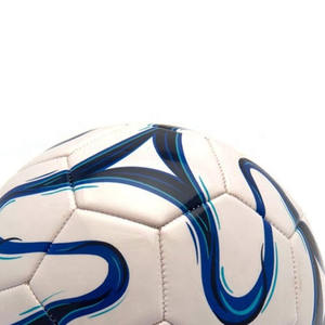 Ballon de football officiel personnalisé pour la vente en gros, design professionnel, logo imprimé, prix bas, écologique, léger et durable - Product Image 3