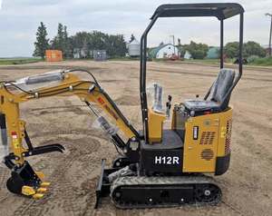 Mini-excavatrice AGT H12R à vendre, équipée d'un moteur diesel de 12 ch, d'une masse opérationnelle de 7 T et d'une capacité de godet de 1,7 m³ - Product Image 5