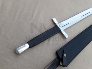 INCREÍBLE ESPADA DE MANGO DE CUERO NEGRO MEDIEVAL EUROPEO DE ACERO DE ALTO CARBONO CON FUNDA DE CUERO - Product Image 5
