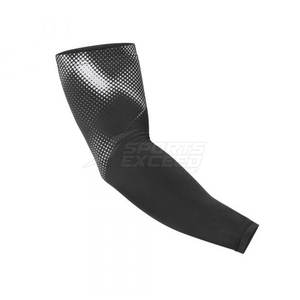 Manchons de bras pour homme sur mesure, respirants, légers, de haute qualité, 100 % polyester, avec logo personnalisé et design personnalisé. - Product Image 2