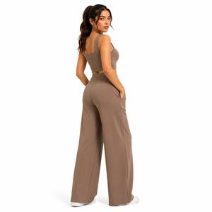 Conjunto de poliéster ecológico de diseño, conjunto holgado de calidad premium, conjunto elegante sin cuello de 2 piezas, conjunto de descanso suave y elástico para mujer - Product Image 3