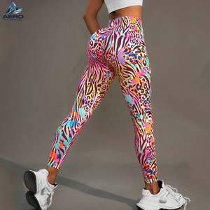 Leggings Deportivos para Mujer, Hechos en Pakistán, Calidad Premium, del Mejor Proveedor, Transpirables, con Estampado Floral y de Calaveras, Cintura Ancha - Product Image 5