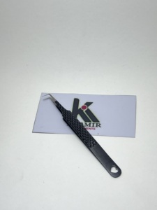 Pince à épiler professionnelle en acier inoxydable noir pur, à 90 degrés, pour cils, avec logo personnalisé et marque privée, vente en gros - Product Image 1