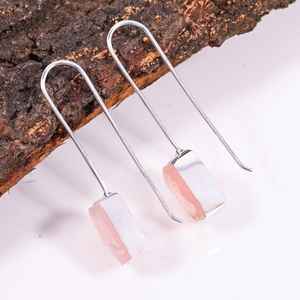 Boucles d'oreilles pendantes minimalistes en argent sterling avec quartz rose brut, bijoux en pierres précieuses naturelles - Product Image 4