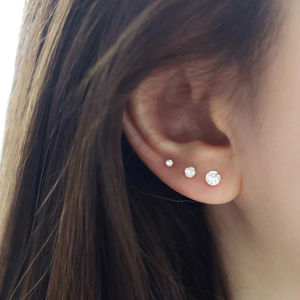 Pendiente de Oro Sólido de 14K con Diamante Real de 2mm y 0.04ct, Roscado Internamente, para Labret, Hélix, Tragus, Conch - Proveedor Mayorista de Joyería - Product Image 3