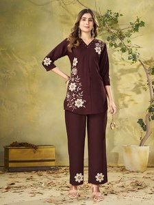 Women's Maroon Cotton Kurta With Floral Embroidery Regular Fit Midi Length Traditional Indian Pakistani Casual Wear - Product Image 2
