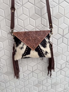 2026 Latest Designer Hand Tooled Carving Leather Fringe Handbag Stylish Purse Cowhide Leather Brown <b>Colour</b> Women's Daily Use <b>Bag</b> - Product Image 1