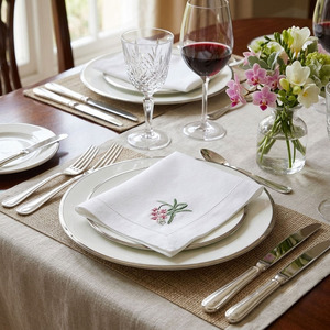 Serviettes en tissu personnalisées brodées de fleurs d'orchidées, serviettes de table en coton à ourlet festonné, cadeaux pour la maison, l'hôtel et les mariages - Product Image 4