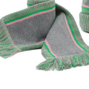 Ensemble bonnet et écharpe longue en acrylique gris avec pompons AKA |   Broderie personnalisée Alpha Kapa Alpha rose et verte |   Vêtements de sororité rayés chauds - Product Image 3