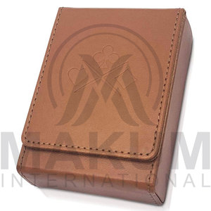 Porta Cartas de Póker Ecológico con Cuero de Alta Calidad, Lavable y para Uso en Casinos - Product Image 4