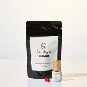 [Lashya] Signature Fast Dry <b>Lash</b> <b>Glue</b> 10 ml 6 to 8 Week Retention Signature 10 ml Model Fast Drying <b>Lash</b> <b>Glue</b> - Product Image 3