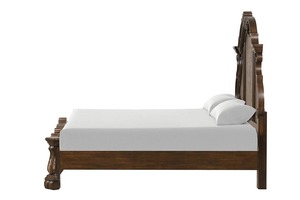 Lit à panneaux traditionnel Leovanni, en acajou, orné de sculptures raffinées et d'une finition luxueuse brun foncé pour la chambre. - Product Image 3
