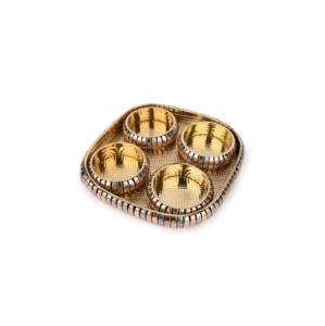 Plateau rectangulaire avec 4 bols ronds, design moderne et luxueux, en laiton poli fait main, ensemble de service pour fruits secs durable - Product Image 1