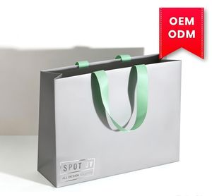 ถุงของขวัญกระดาษคราฟท์แบบกำหนดเองสำหรับ OEM ระดับหรูหรา พร้อมโครงสร้างพับได้อย่างสร้างสรรค์สำหรับบรรจุภัณฑ์บูติก - Product Image 1