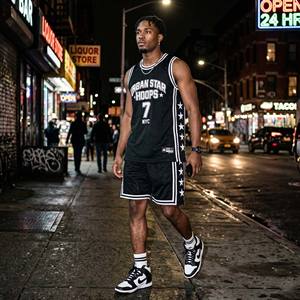 Conjunto de Pantalones Cortos y Camiseta de Baloncesto de Felpa Transpirable 100% Algodón para Hombre, Ropa Urbana Negra y Blanca, Uniforme de Entrenamiento de Verano Estilo Hip Hop, Venta al Por Mayor - Product Image 4