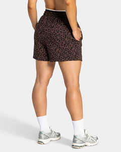 Shorts pour femmes de qualité supérieure 100% coton, impression puff, logo personnalisé, imprimé léopard marron avec passepoil, shorts longs - Product Image 4