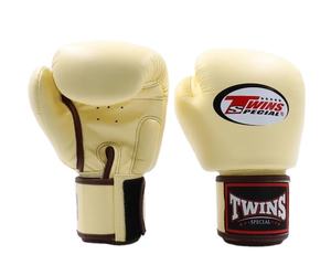 Gants de boxe en cuir de vachette de haute qualité avec logo personnalisé, équipement d'entraînement professionnel de Muay Thai Twins, équipement d'arts martiaux haut de gamme - Product Image 1