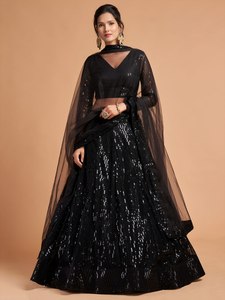 Ensemble Lehenga Choli brodé de sequins noirs, robe trapèze en tulle, col en V, manches longues, longueur ras du sol, tenue de demoiselle d'honneur pour soirée et mariage - Product Image 1