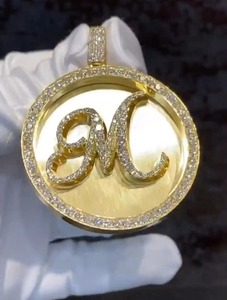 Colgante de Moissanita Vintage Premium, Diamante Amarillo Sólido, Joyería Hip Hop para Bodas, Fiestas y Regalos a Precio de Mayoreo - Product Image 3