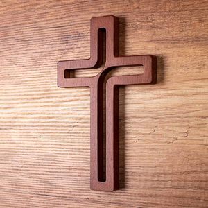 Cruz de Madera Natural de Bajo Costo Hecha a Mano para Decoración de Pared y Uso en Oración Espiritual por M/S SHAAD HANDICRAFTS - Product Image 4