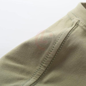 Camiseta Premium para Hombre 100% Algodón que Ofrece un Look Limpio y Sencillo con Comodidad Transpirable Durante Todo el Día - Product Image 4