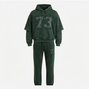 Conjunto Deportivo Casual con Efecto Desgastado, Logotipo Serigrafiado en Algodón, Pantalones con Corte Apilado, Sudadera con Capucha Oversize, Ropa Urbana para Hombre - Product Image 1