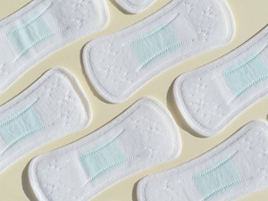 Toallas sanitarias más vendidas para mujeres con alas seguras y capas transpirables para el cuidado diario de la higiene, disponibles para la venta. - Product Image 5