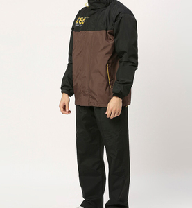 Nouvel ensemble coupe-vent en nylon pour homme avec logo personnalisé RTS, panneaux contrastés et pantalon, idéal pour l'été, respirant, style streetwear, veste zippée. - Product Image 5