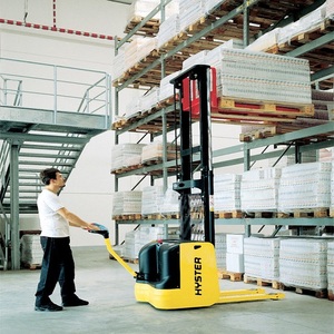 Potente Apilador Manual de 1.5 Toneladas, Transpaleta Hidráulica a Gasolina para Almacén, Dimensiones de Horquillas 1000x1200mm - Product Image 6