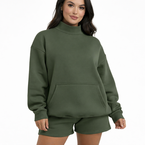 Ensemble sweat-shirt à col roulé en polaire vert olive pour femme, coupe ample décontractée, ensemble 2 pièces avec short, à porter en toutes saisons - Product Image 1