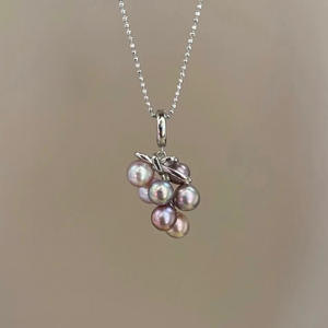 Collar con Diseño de Uvas Moradas Suculentas con Perla de Agua Dulce Real, Hebilla Universal Desmontable, Estilo Multiusos - Product Image 1