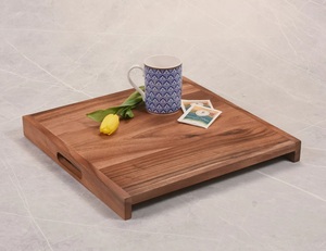 Bandeja de Servir Cuadrada de Madera con Base Sólida y Acabado Pulido, Diseño Rústico Decorativo para Servicio de Alimentos - Product Image 4