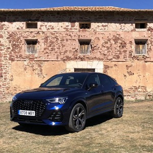 Meilleur Prix Audi Q3 2020 SUV de Luxe Poignée en Plastique OEM Véhicule d'Occasion Premium Conduite Fluide Exportation Mondiale - Product Image 3