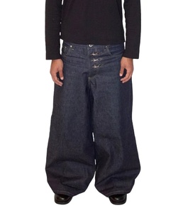 Pantalones de mezclilla vintage para hombre con efecto lavado y detalles de cuero, corte ajustado casual - Product Image 1